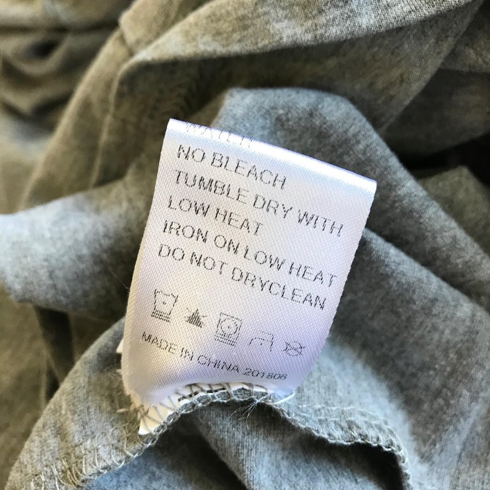 NWOT Pat Pat Christmas Believe Graphic Tee M - Picture 5 of 6